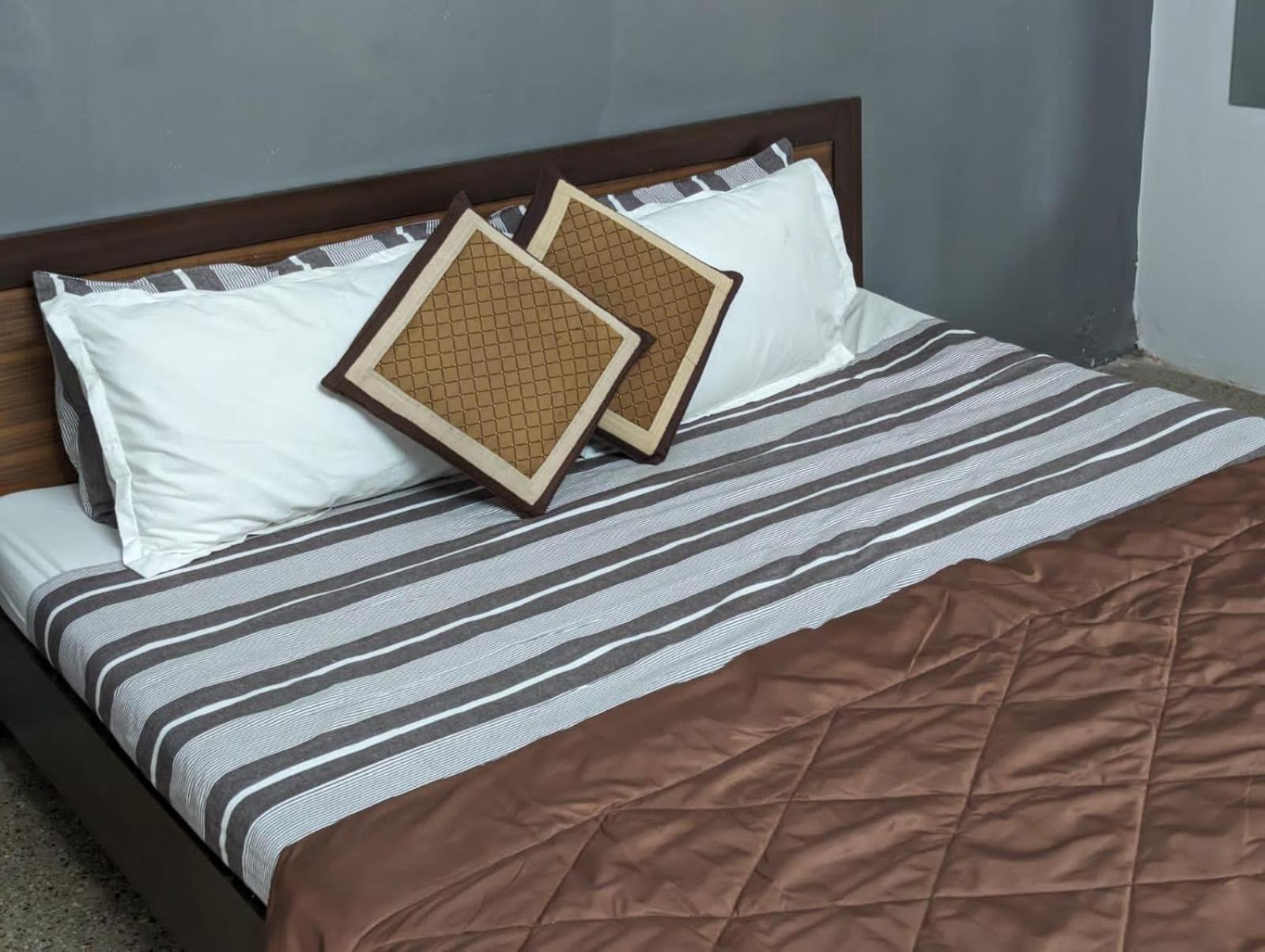 Swanky Sojourns Homestay Колхапур Екстериор снимка