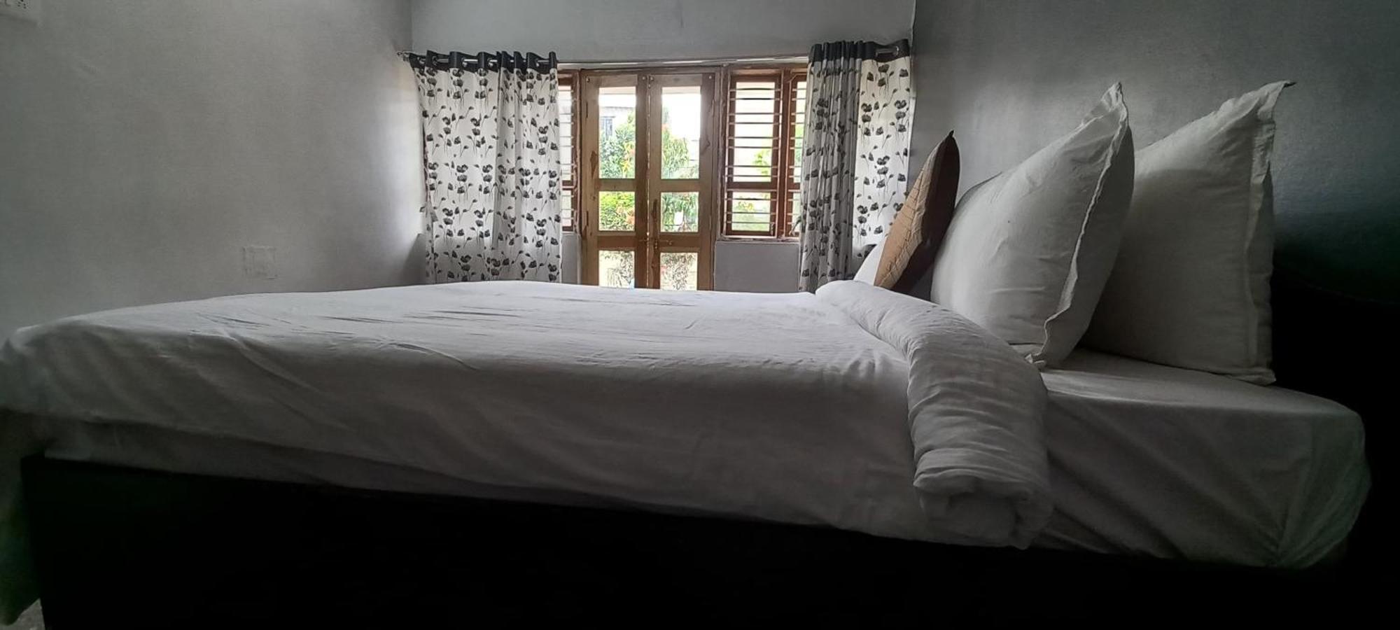 Swanky Sojourns Homestay Колхапур Екстериор снимка